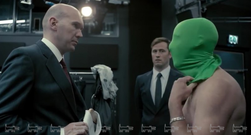 Чёрное зеркало/ Black Mirror Сериал составлен из не связанных друг с другом историй о далеком и не очень далеком будущем. Авторы серьезно и смело