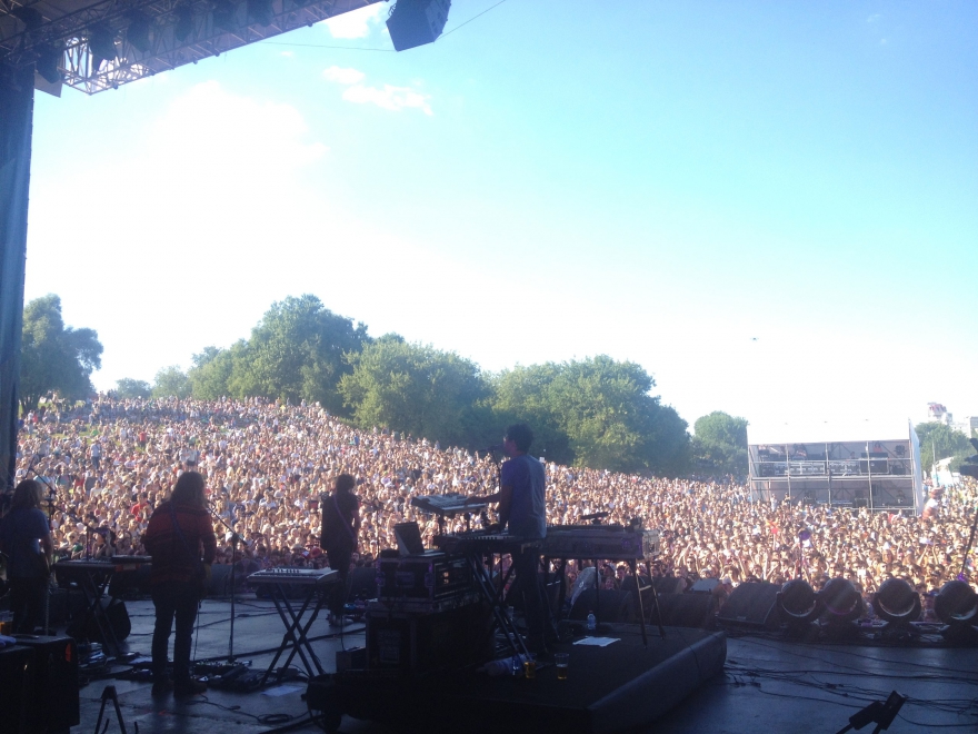 Июль 2014. Пикник «Афиши». Это последняя фотография, снятая мною в тот день. Уже не помню, как я это фотографировала, так как напилась алкоголем из