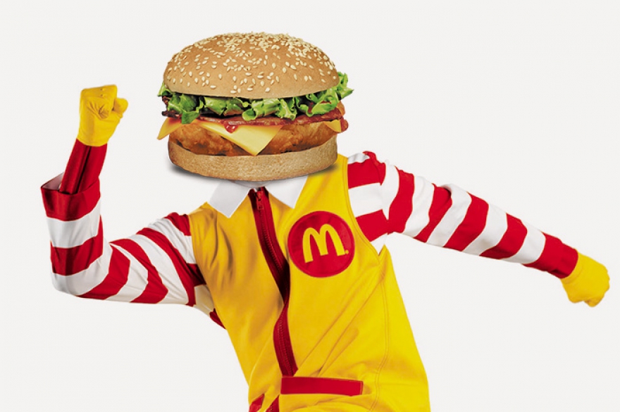 McDonald's Как мог бы называться: точно так же — McDonaldsПридумали сеть братья Ричард и Маурис Макдональды, и назвали ее в свою честь. И если наклон