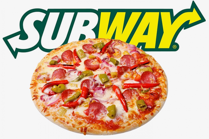 Subway Как мог бы называться: Pete's Super Submarines Subway назвали так не в честь метро, как думает большинство, а из-за того, что сендвич похож на