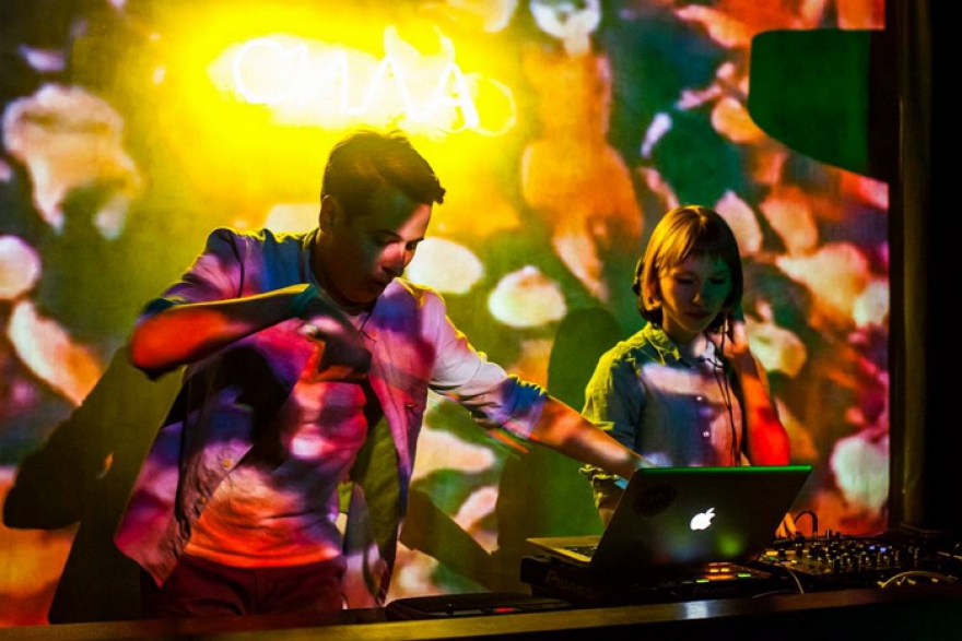 Михаил Гелейн и Татьяна Андрианова (Follow Me Djs), основатели радио Follow Me Трек дня: New Composers & Milk&Honey - Nare-reku В конце прошлого года