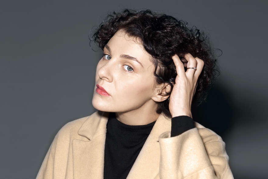 Вера ШенгелияВера - моя подруга и мать троих детей. Журналист и борец за права человека, обладатель огромного сердца. Вера работала волонтером в