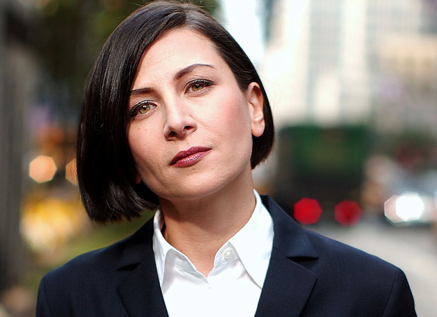 Донна ТарттЯ впервые узнала о Донне Тартт после выхода книги «Щегол», как и многие. Я решила сначала ознакомиться с ее предыдущими работами и полюбила