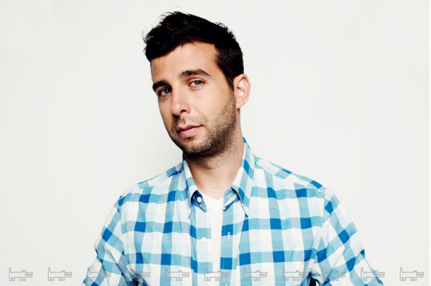 И если самого Ивана в глянцевых пиджаках из «Вечернего Урганта» сложно назвать ламберсексуалом, то образ его альтер-эго Гриши Урганта в клетчатых