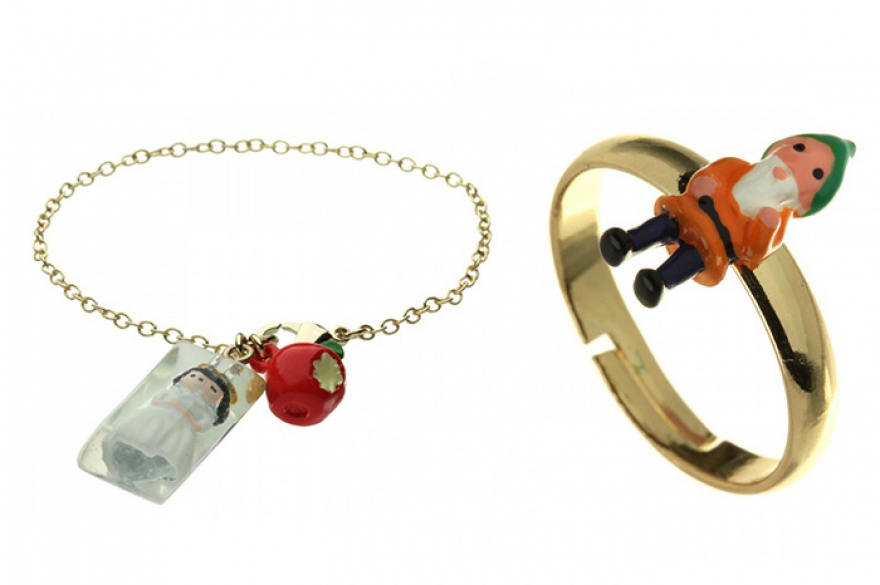 N2 by Les Nereides Новая коллекция парижской марки — гид по детским сказкам. В нем перемешаны Белоснежка с гномами, Алиса в Стране Чудес, Красная