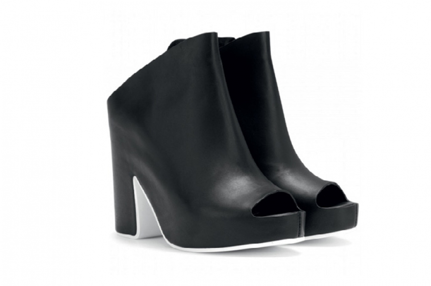 Туфли Balenciaga, 41 400 руб. (Balenciaga)