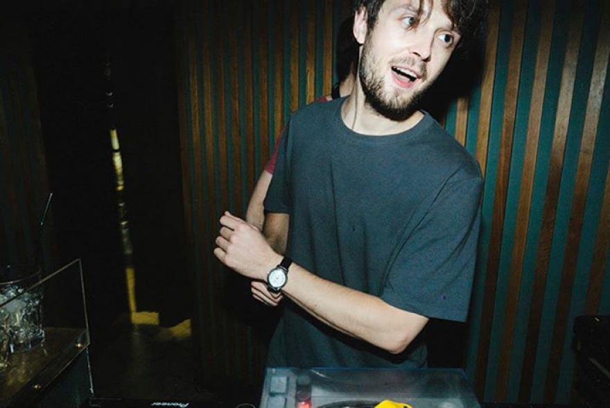 Александр Лестюхин, половина столичного техно-дуэта Poima, играл в «Доме быта» еще до того, как это стало мейнстримом. После прошлогоднего участия в