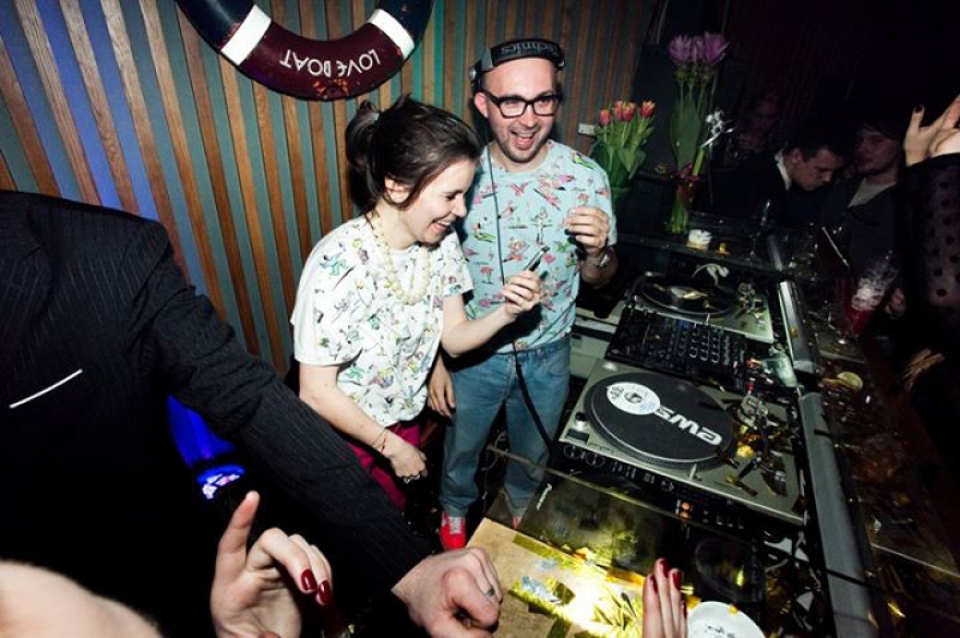 Муза Наташа Туровникова и диджей Виталий Козак на их фирменной вечеринке Love Boat