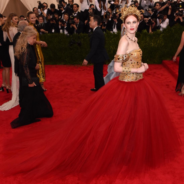 Карен Элсон в Dolce & Gabbana