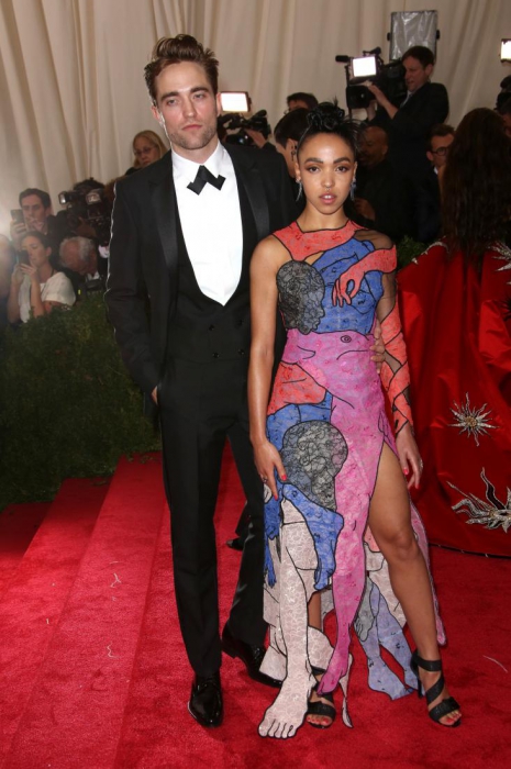 FKA Twigs (в Christopher Kane) и Роберт Паттинсон