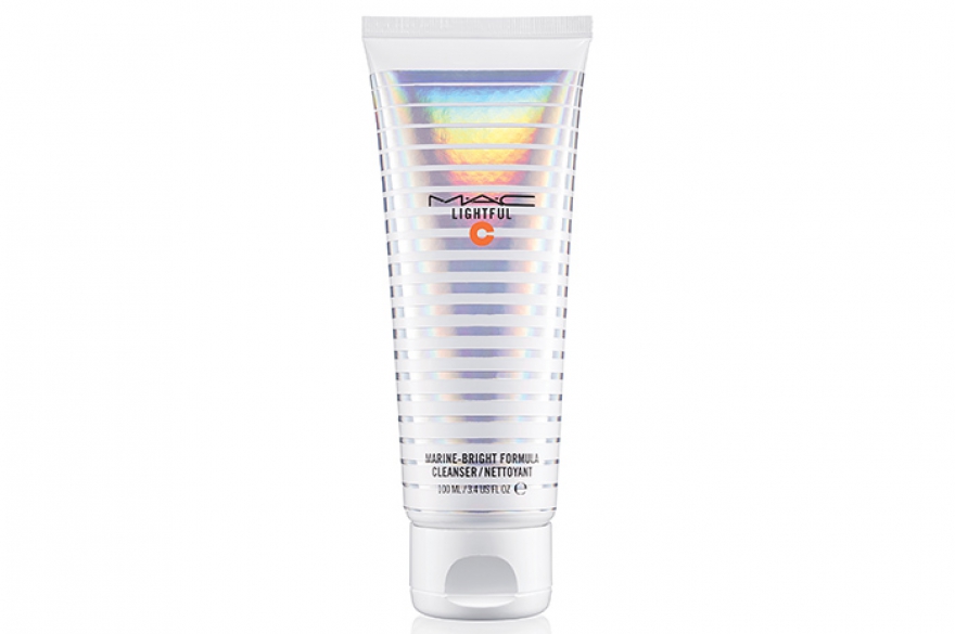 Lightful C, M.A.C. Уходовые средства прошли тернистый путь: они были отправлены в горячую точку, на косметический рынок Азии. Испытание огнем
