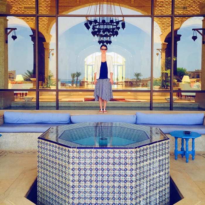 Татьяна Мазина @tanyamazina Стилист и байер онлайн-магазина Name's найдет дом в любом уголке света. Будучи женой управляющего Royal Maxim Palace