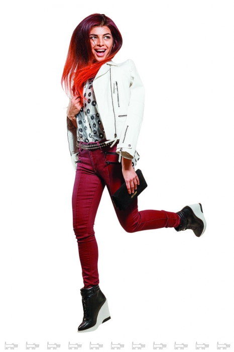 Разиля Матурова @ramatur 4,7k Жизнь разнообразна, удивительна, но прекрасна. Поэтому в «Инстаграме» я каждый день желаю доброго дня моим подписчикам