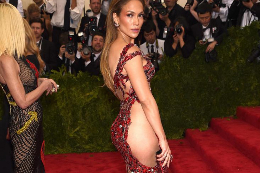 Дженнифер Лопес на балу Met Gala