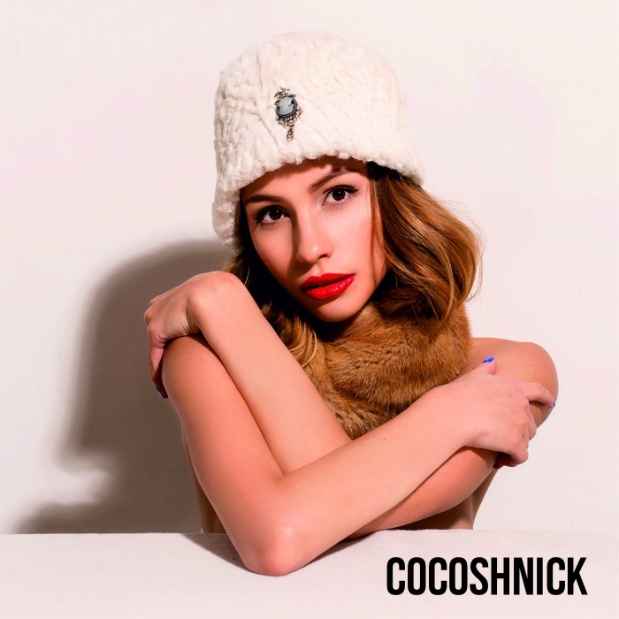 Сocoshnick Дизайнеру марки Cocoshnick Ольге Рузаковой доступен весь спектр головных уборов: в коллекции есть все, от фетровых тюрбанов 1920-х до