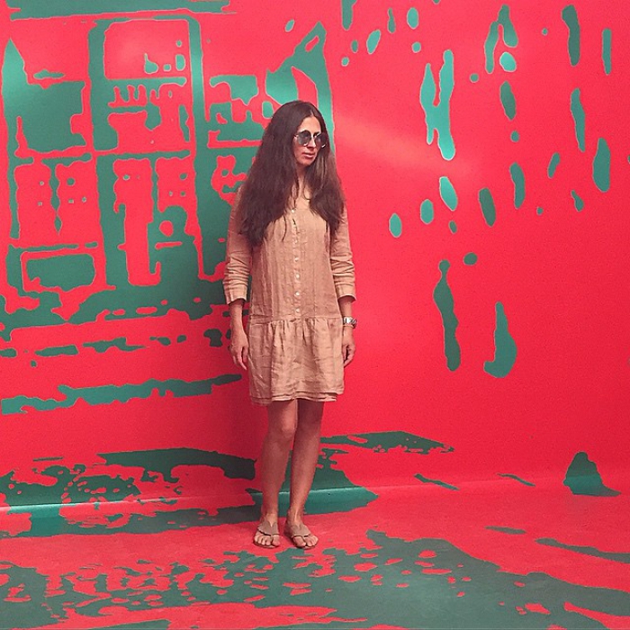 Анна Нова в павильоне России на выставке Ирины Наховой