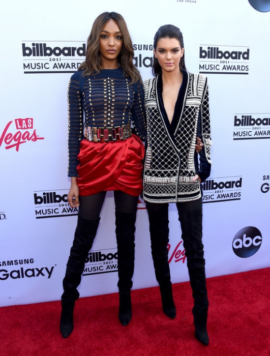 Кендалл Дженнер и Джордан Данн в Balmain x H&M