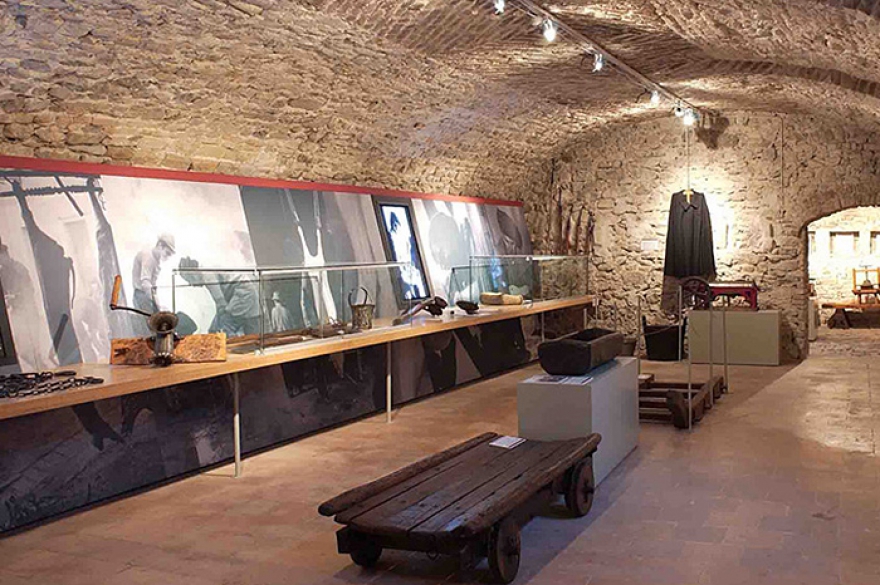 Музей салями / Museo del Salame Royal Salami – это не колбаса, как можно было бы подумать, а категория отельных номеров в замке Фелино, 890 года