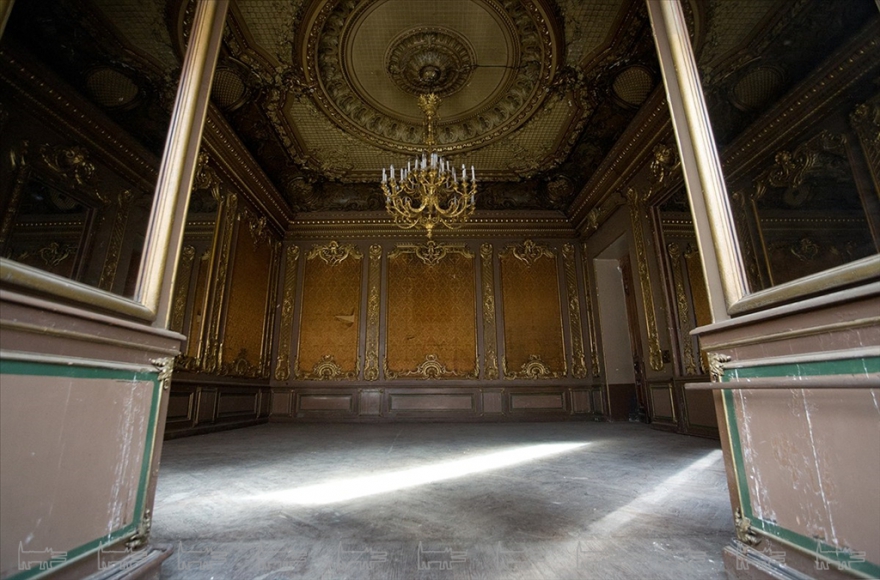 бронзовая гостиная