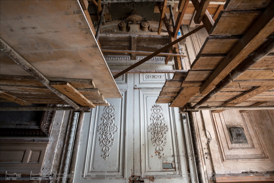 черная гостиная