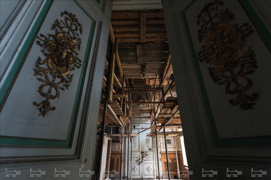 черная гостиная