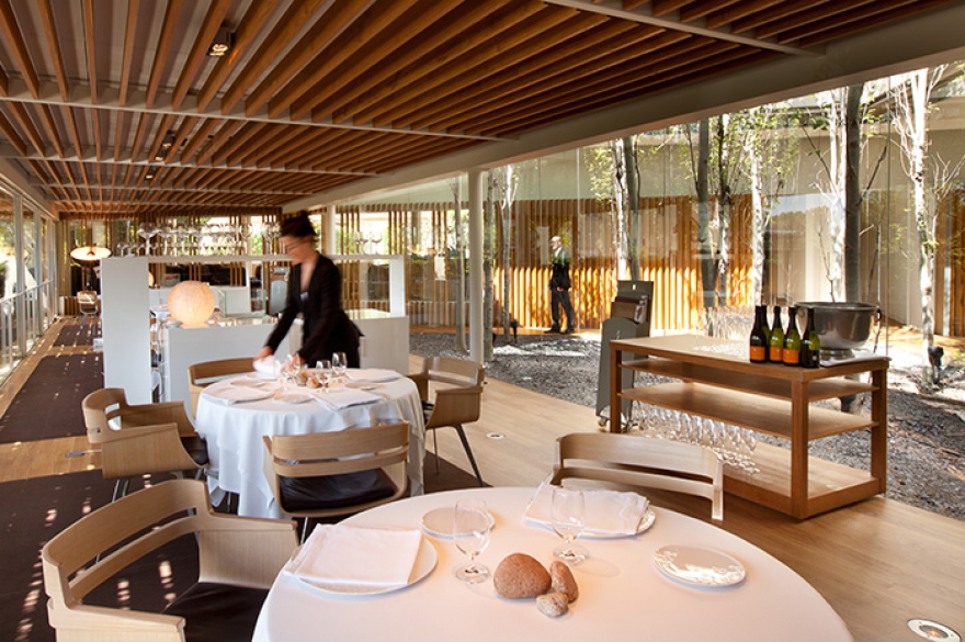 El Celler de Can RocaCalle Can Sunyer, 48, 17007 Girona, Испания Ресторан трех братьев Жуана, Жорди и Жосепа Рока в 2015 стал лучшим в мире, причем