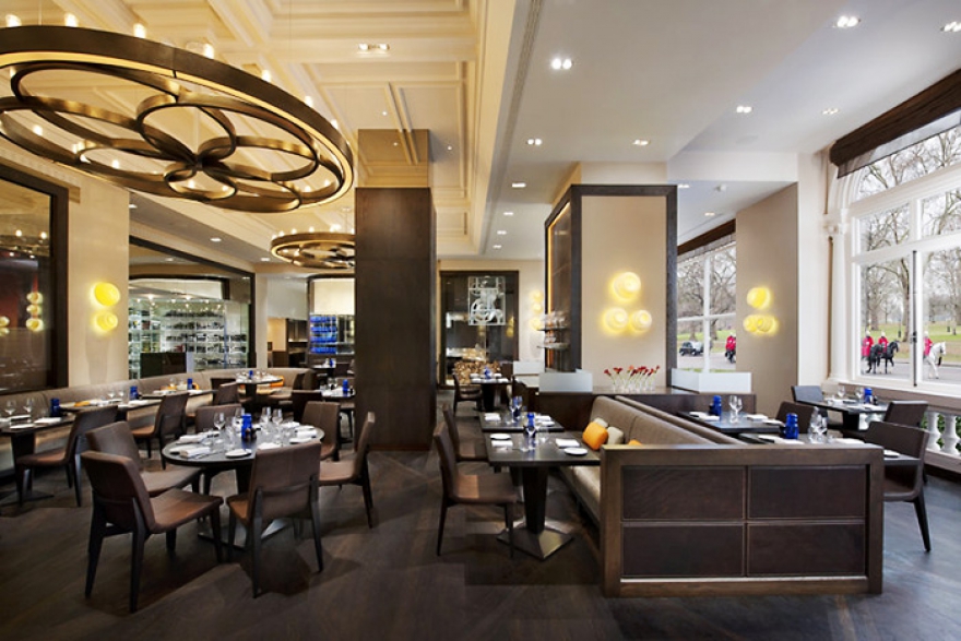 Dinner by Heston Blumenthal66 Knightsbridge, London SW1X 7LA, Великобритания Седьмой в списке — звездный шеф Хестон Блюменталь со своим рестораном