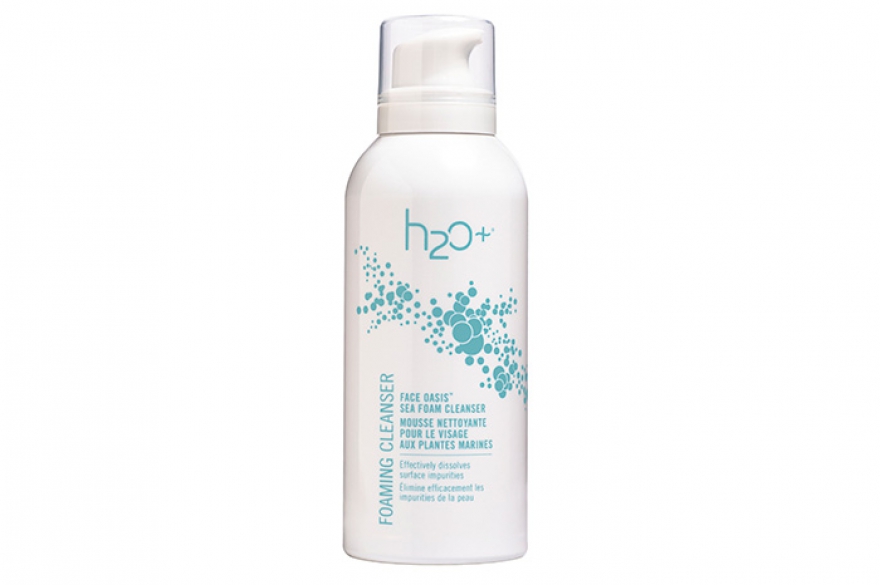 Face Oasis Sea Foaming Cleanser, H2O+ Самый бойкий в троице новых муссов — очищающий. В него нужно добавить немного воды, и получится бодрящая