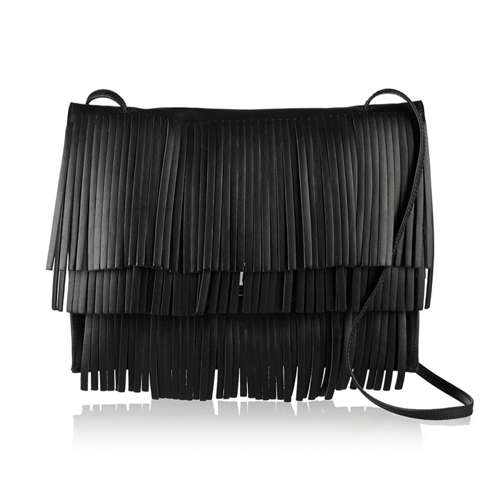 Кожаная сумка Proenza Schouler, 24 600 вместо 123 000 рублей DayNight (60%) В отличие от мультибренда на Мойке, в магазине на Посадской продают и