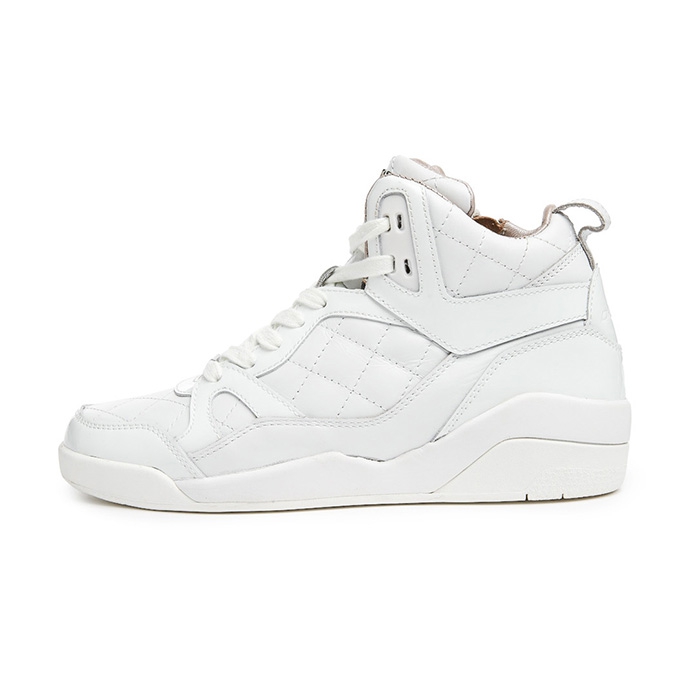 Кроссовки DKNY