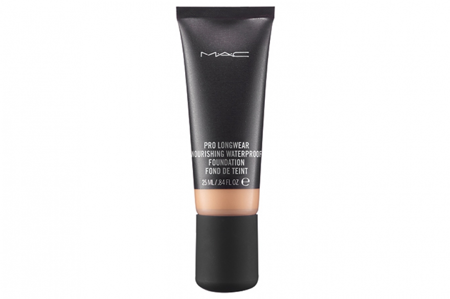 Pro Longwear Waterproof Foundation, M.A.C. Продукты серии Pro Longwear всегда были стойкими ребятами. Но нынешний релиз — просто Терминатор в мире
