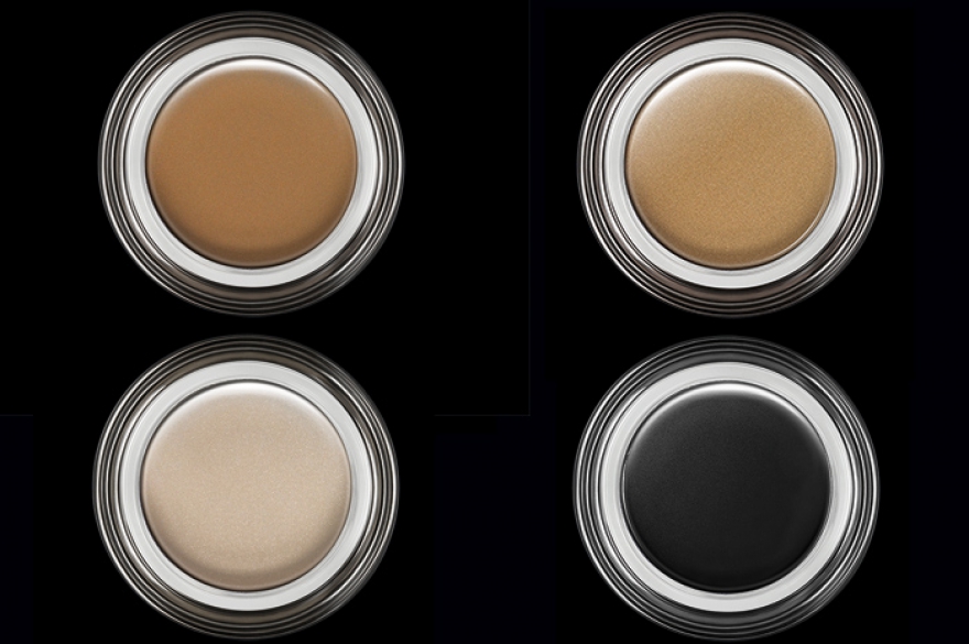 Многофункциональное средство Eye & Brow Maestro от Giorgio Armani — это одновременно гель для бровей, тени для глаз, подводка и краска для коррекции
