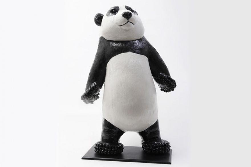 скульптура ВАЛЕРИ КУРТЕ «ПАНДА» Французский интерьерный художник придумывает милейшие объекты из покрытой эмалью керамики, среди которых можно