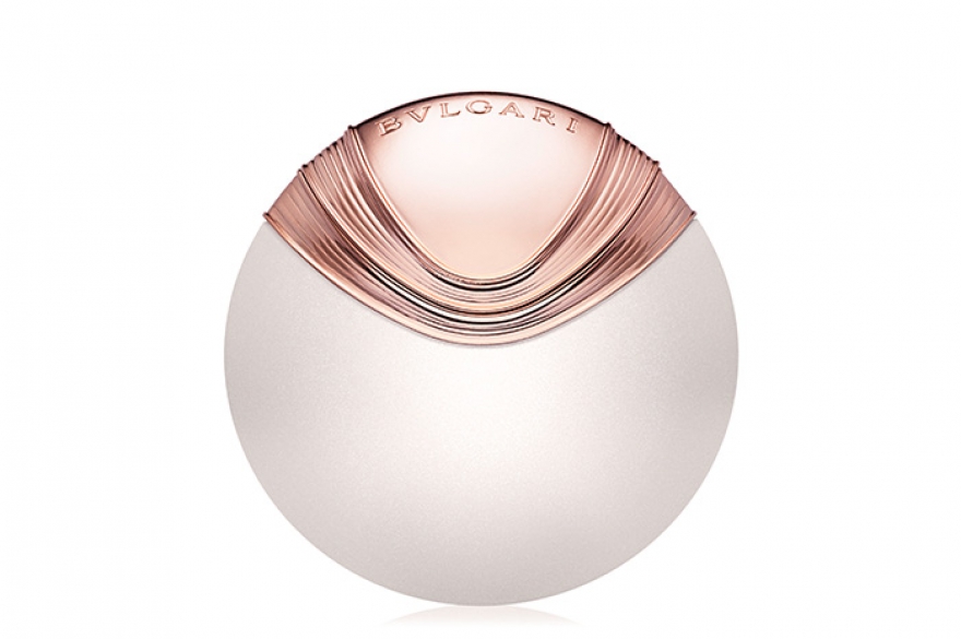 Aqva Divina Bvlgari Флакон Aqva Divina Bvlgari искушает пустить его по водной глади рикошетом — слишком похож на отполированную гальку с сицилий