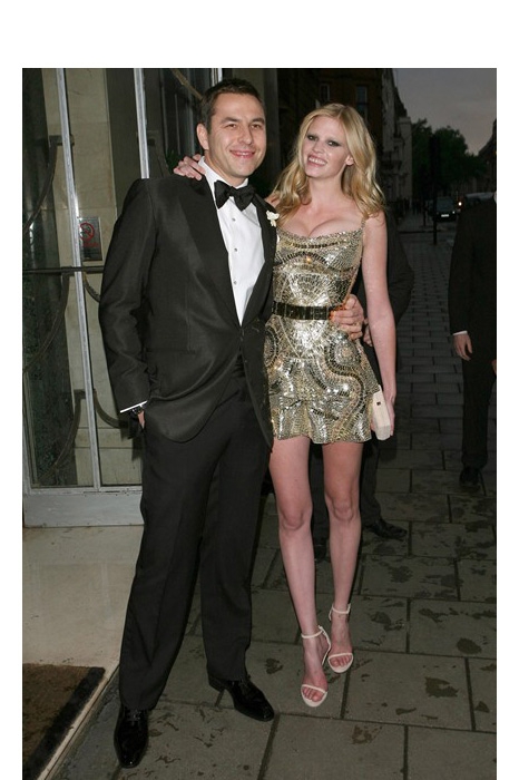 Лара Стоун, 2011 год