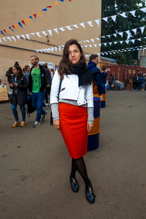 Елена Кручинина в шарфе «Уста к Устам» и куртке Asya Malbershtein