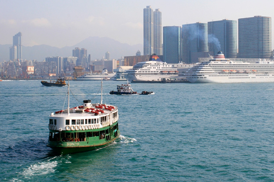 Паромы и кайто, Гонконг Маршрутов: 35 Стоимость: в зависимости от длины маршрута Интервал движения: 6-20 минут Гонконг, будучи городом, имеющим и