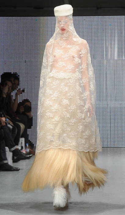 Коллекция Шарли из волос на London Fashion Week