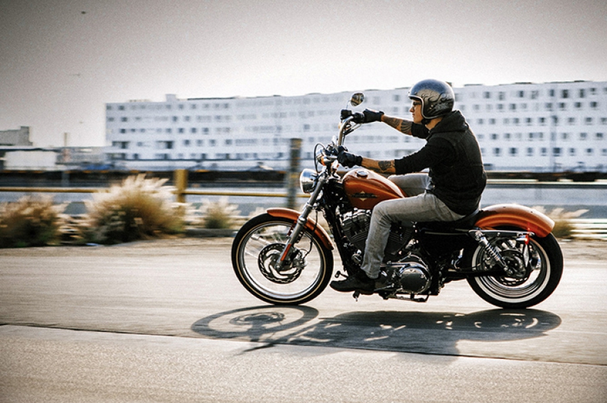 Harley Days В Петербург съедутся байкеры на «Харлееях» – в городе пройдет фестиваль мотоциклетного бренда. Под классику рока: The Beatles, Pink Floyd