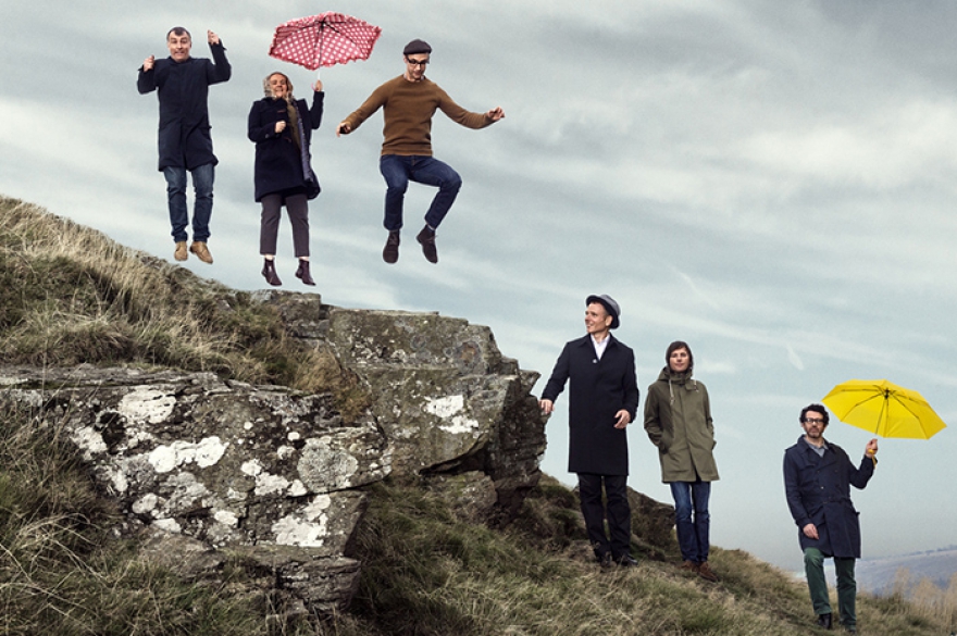 Belle and Sebastian Шотландский идиллический оркестр, чьей обманчиво пасторальной музыкой любили озвучивать свои человеконенавистнические фильмы