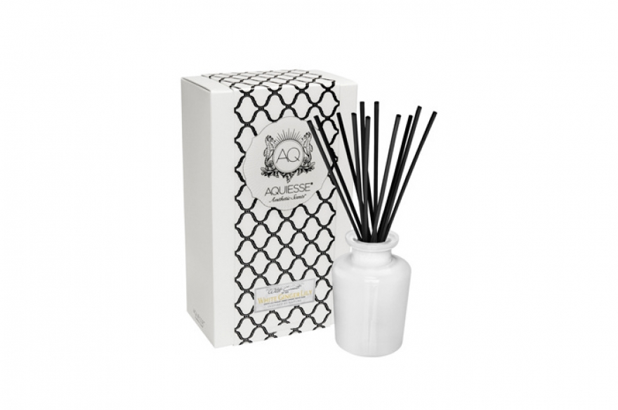 Аромадиффузоры Aquiesse с эфирными маслами можно поставить в предбаннике или позаимствовать из сосуда пару капель, чтобы развести в литре воды и