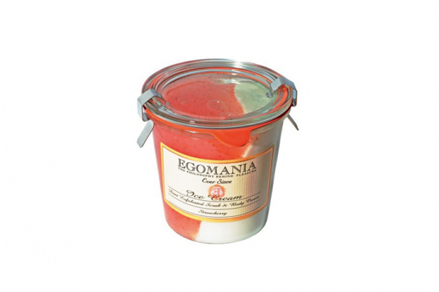 Мягкий клубничный скраб Egomania придуман в России, а приготовлен в Израиле. Выглядит как панакота и подается в правильной баночке.