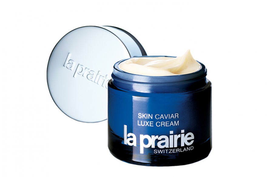 Новинка La Prairie Восемнадцать лет назад швейцарцы переизобрели уходовую косметику, заменив цветочки в ее составе на икру и водоросли. С тех пор