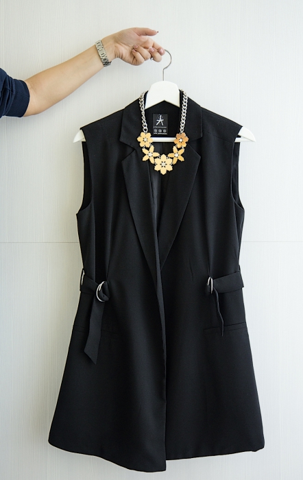 Колье accessories, жилет Primark.