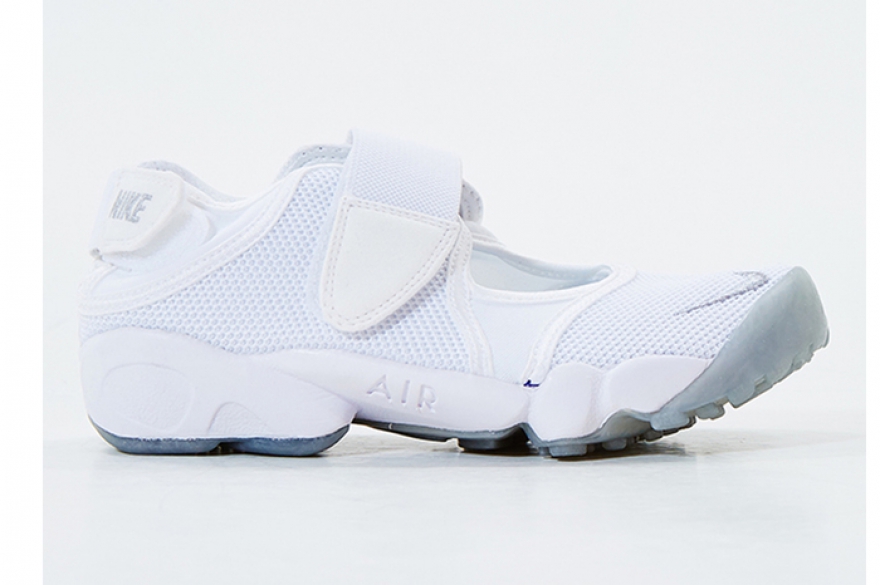 Nike, 4753 руб. (Kixbox)