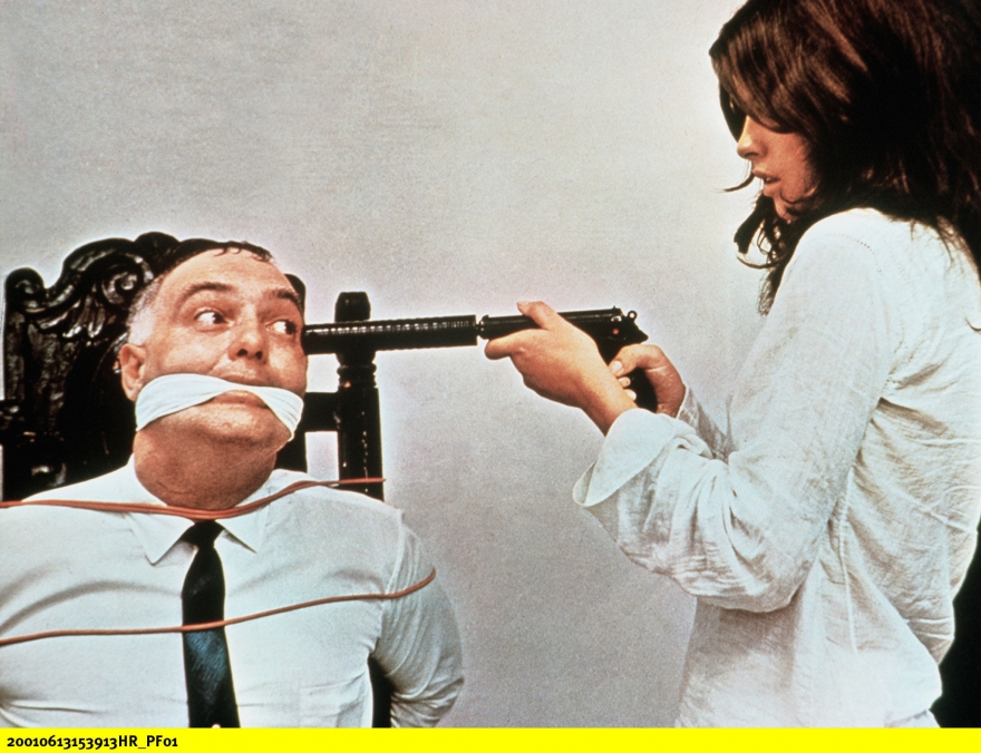 Фильмы Рудольфа Томе Немецкий режиссер из фассбиндеровсеого поколения привезет на фестиваль три свои картины: «Красное солнце» — снятую под явным