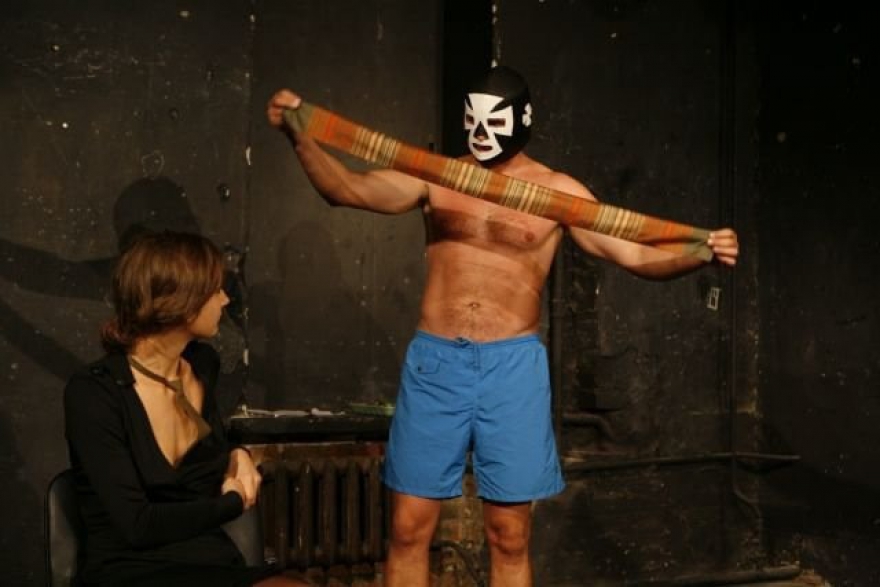 «Носитель. Избранное» Спектакль, несколько разбавляющий своим искрометным весельем довольно мрачную и серьезную направленность большинства постановок