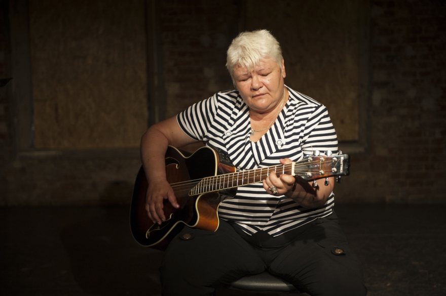 Спектакль «Лир-клещ» Всю неделю на площадке Pop-up театра проходят гастроли главной в России сцены радикальной документальной драмы. Постановка в