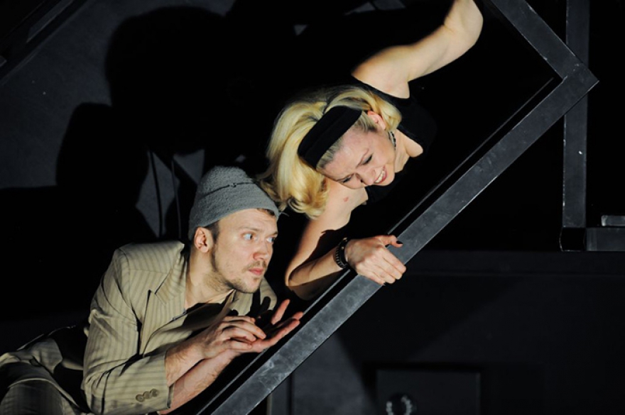 «Идиот» Рижский эксперимент по еще одному каноническому тексту Достоевского, камерный спектакль Латвийского национального театра. Режиссер — рижанин