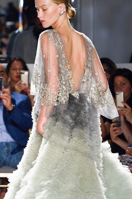 Катя Рябинкина на показе Marchesa